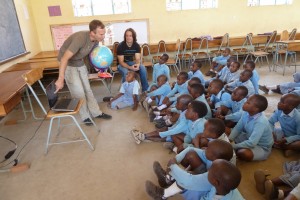 Keith teaches Tanzanian school children about the South Pole.