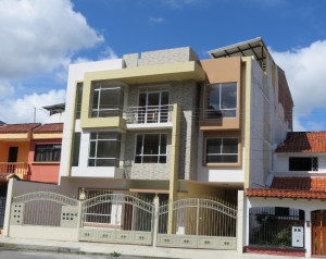 Apartment Building in Loja