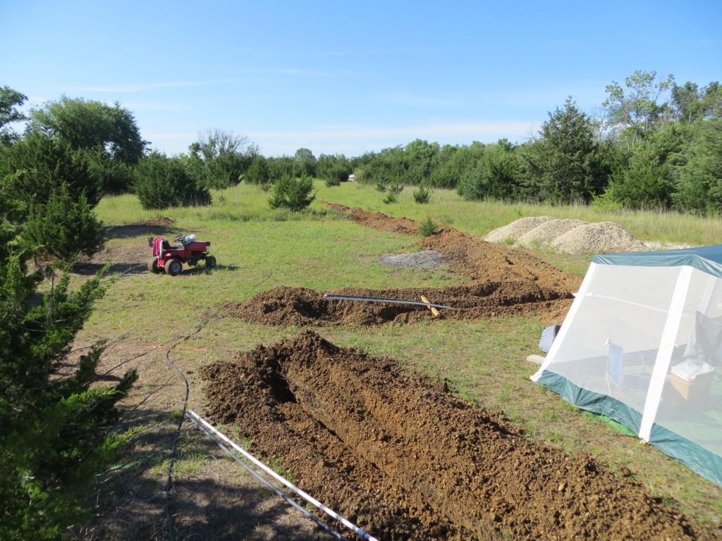 The house site, criss-crossed with trenches!