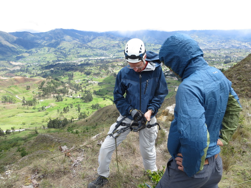 Rappelling with LojAventura